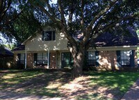 Building Photo - TOWN SOUTH ESTATES