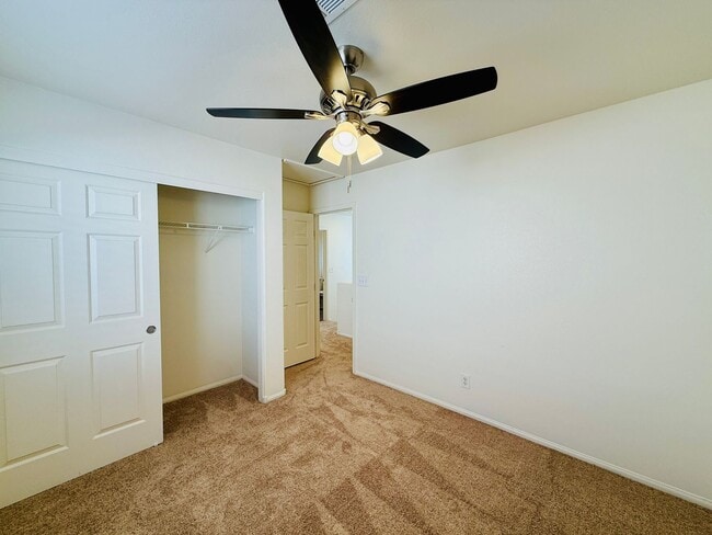 Building Photo - Charming Home in Henderson!