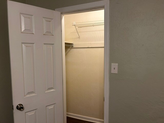 Building Photo - 2128 Little River Ln