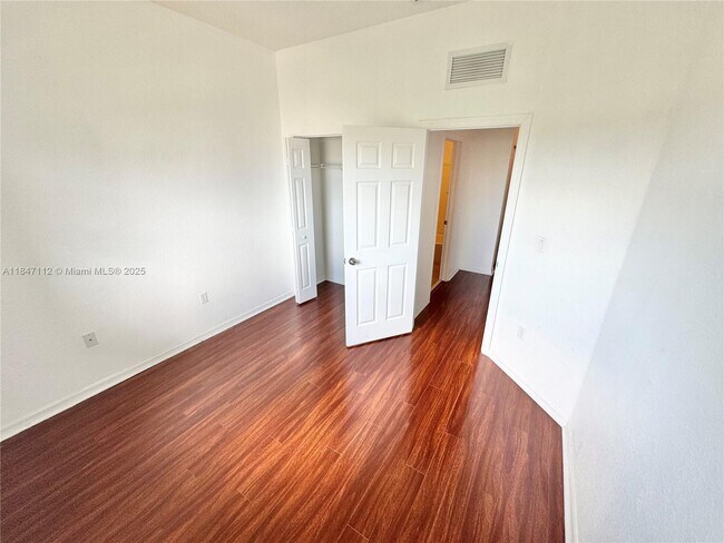 Building Photo - 10800 NW 88th Terrace