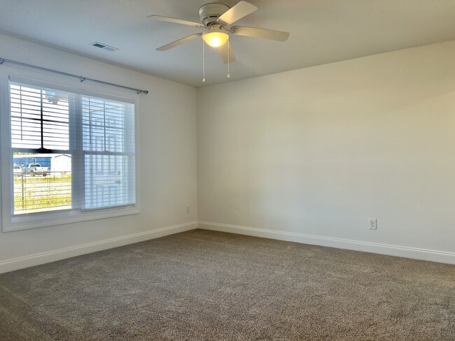 Building Photo - 700 Abigail Taylor Dr