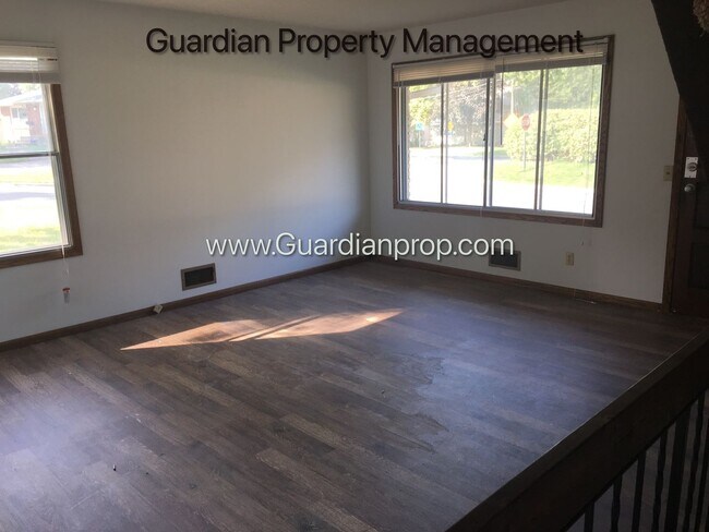 Building Photo - 2600-2604 France Ave N