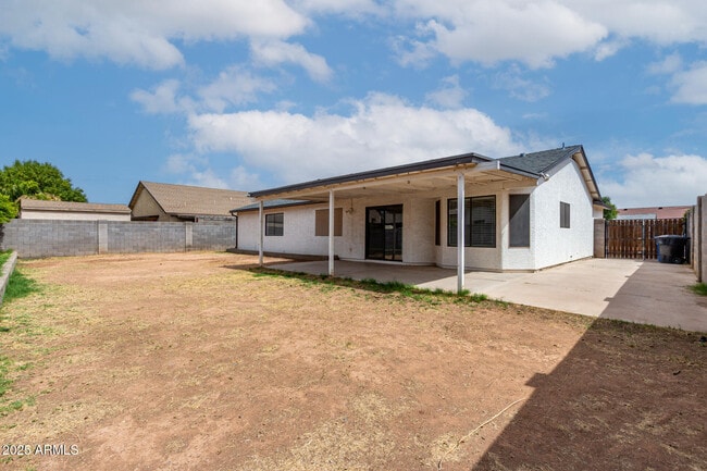 Building Photo - 2420 E Garnet Ave