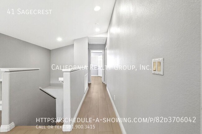 Building Photo - 41 Sagecrest-