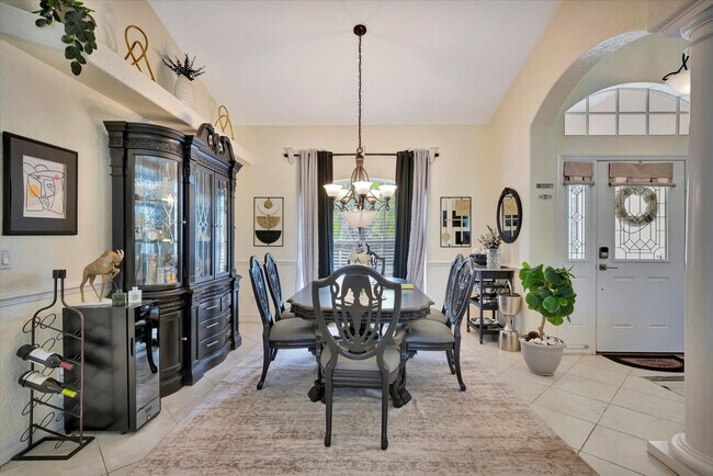 Building Photo - 19 Hoffer St