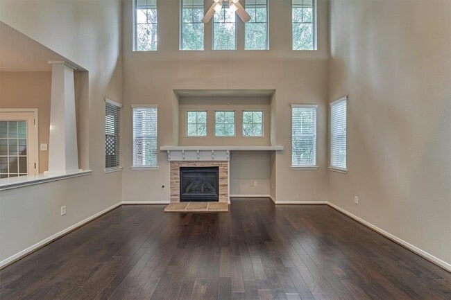 Building Photo - 83 Woodlily Pl