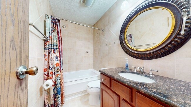 Building Photo - 5127 Singleton Dr