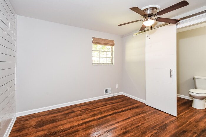 Building Photo - 2116 Terry Ln