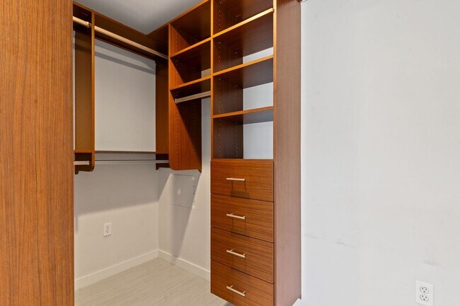 Building Photo - Tri-Level Inner Mission Live/Work Condo - ...