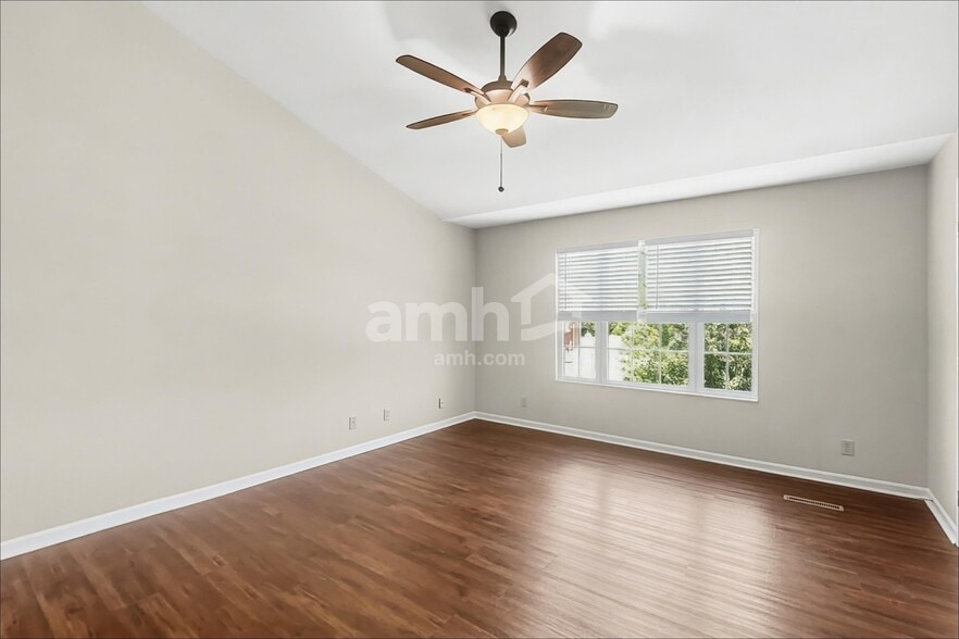 Building Photo - 10529 Williamswoods Dr