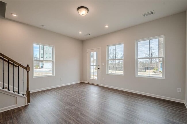 Building Photo - 1444 Creekside Cir NW