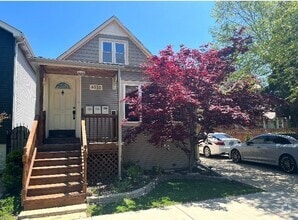 Building Photo - 4533 N Kedvale Ave