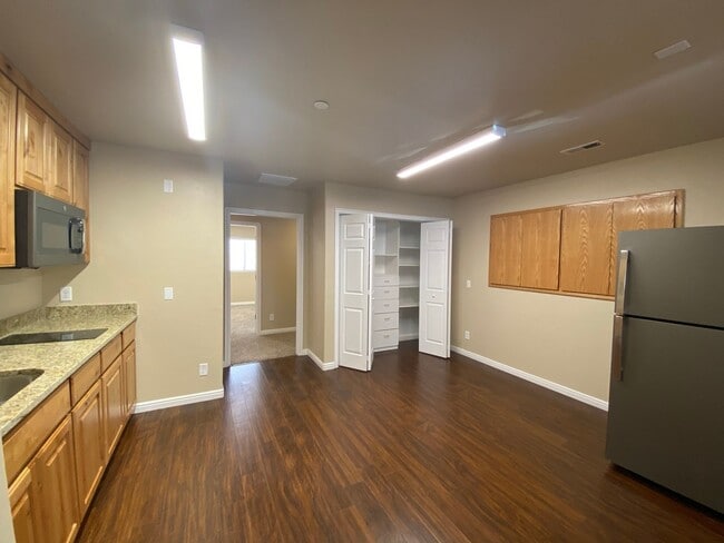Building Photo - Canyon Street Apartment U100 **Utilities Included**