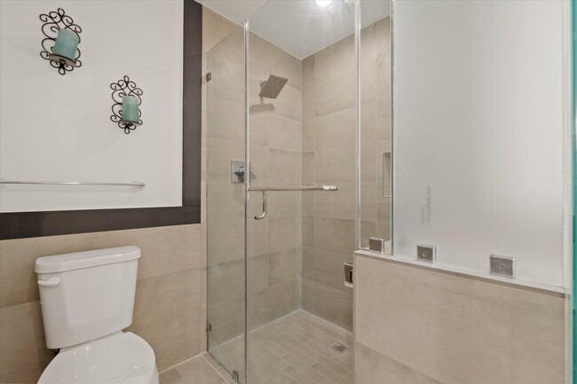 Building Photo - 2175 S Beverly Glen Blvd