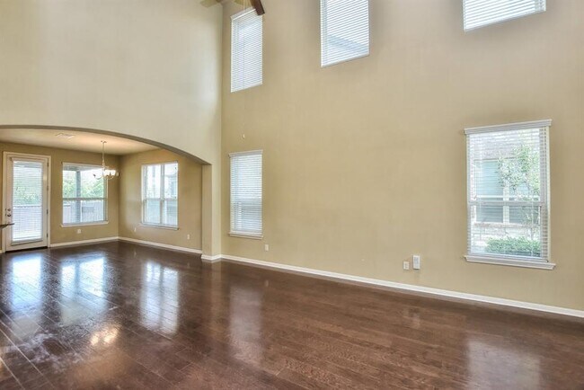 Building Photo - 1232 Clearwing Cir