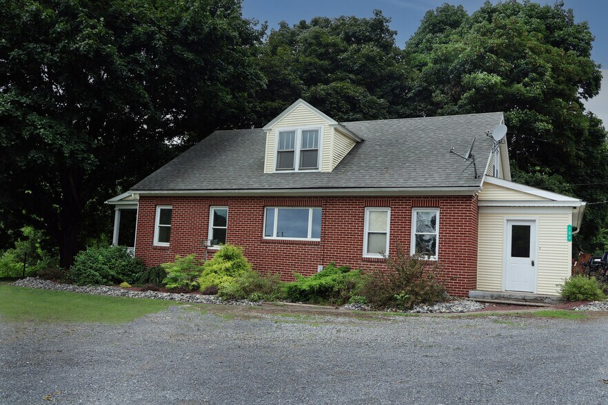 Building Photo - 104 Eyer Rd
