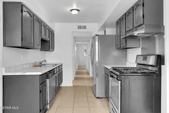 Building Photo - 1529 Babe Hiskey Ln