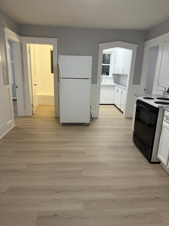 Building Photo - 423 Worcester St