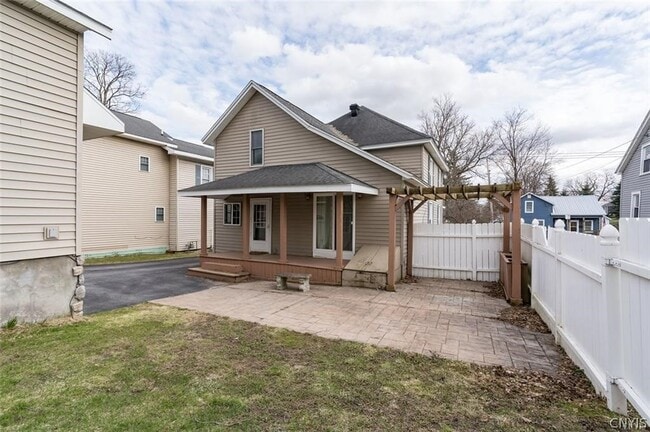 Building Photo - 5383 Bostwick St