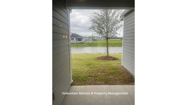 Building Photo - 563 Cherry Elm Dr