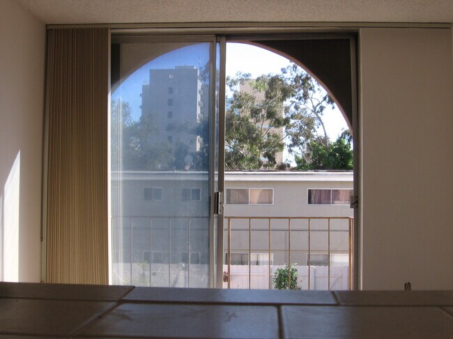 Building Photo - 515 Arbor Dr