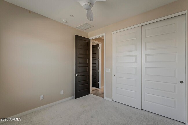 Building Photo - 4704 S Glacier