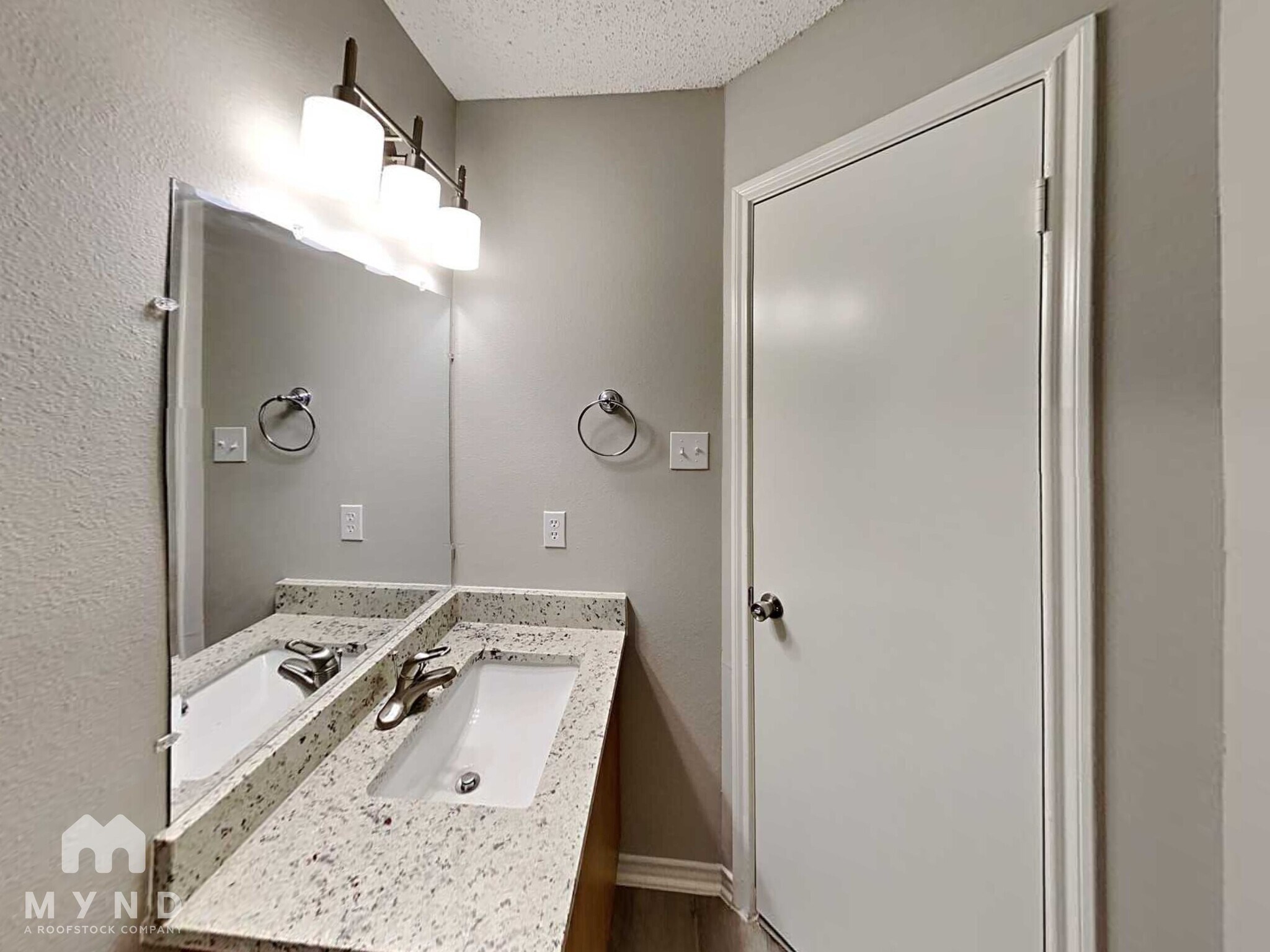 Building Photo - 9703 Cameron Creek