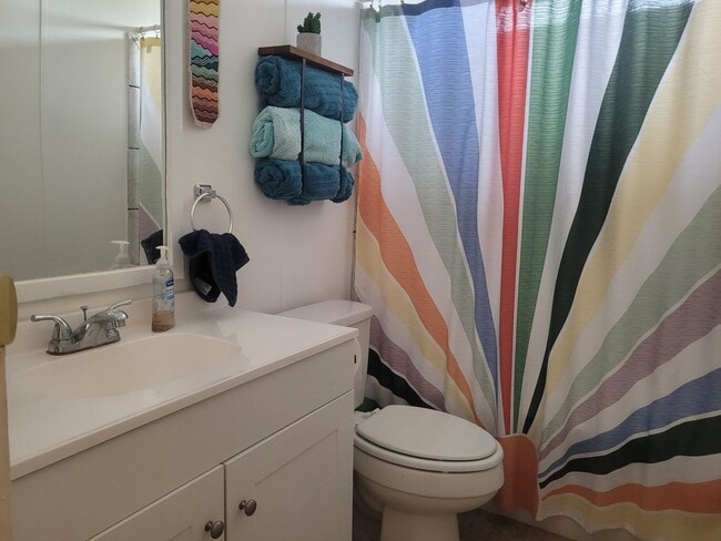 Building Photo - Renovated 3-Bedroom Oasis Near Colorado River with Stunning Desert Views