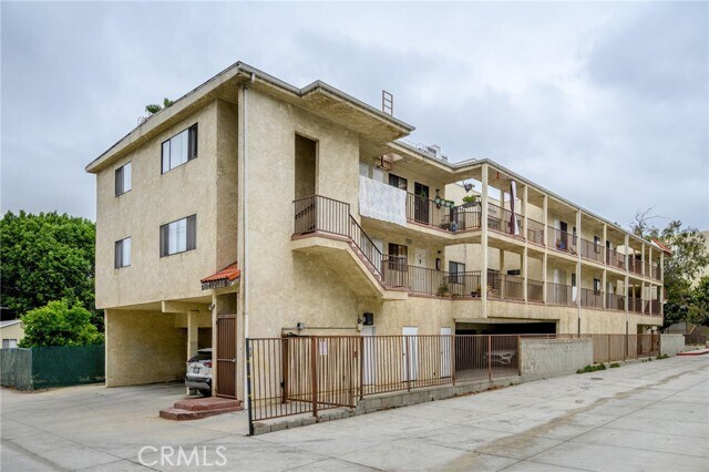 Building Photo - 330 Pioneer Dr