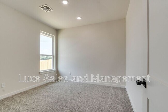 Building Photo - 8329 NW 163rd Ter