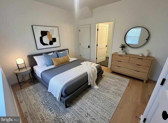 Building Photo - 635 Upland Pl