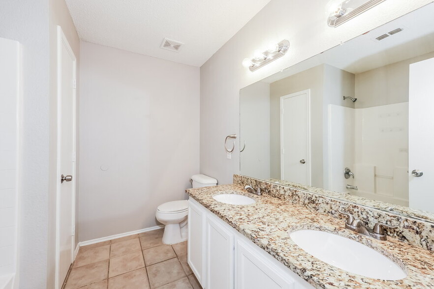 Building Photo - 3904 Foxhound Ln