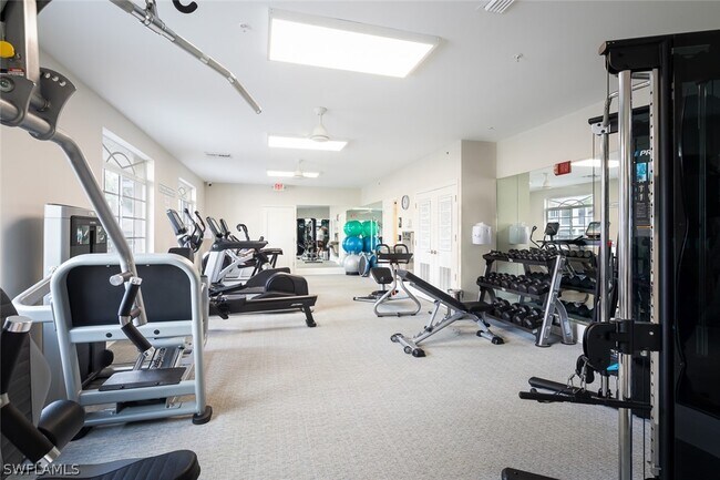 Building Photo - 7638 Pebble Creek Cir