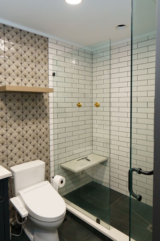 Building Photo - Beautiful 4 bedroom in the heart of Mossy Oaks!