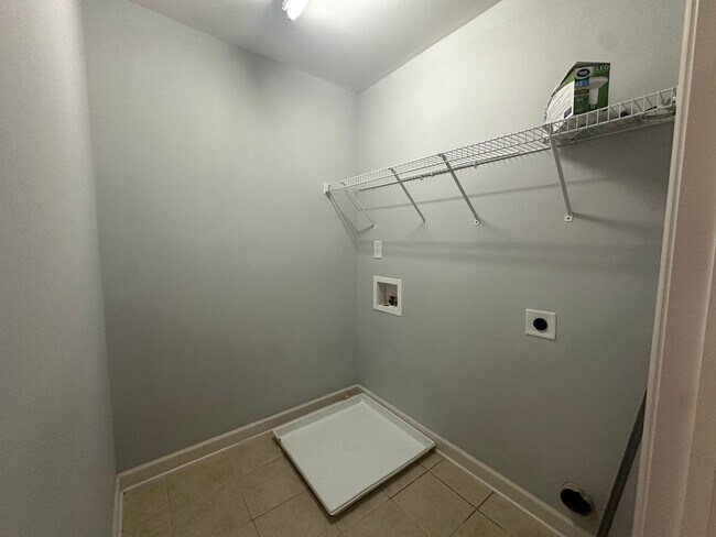 Building Photo - 4252 Redspire Ln