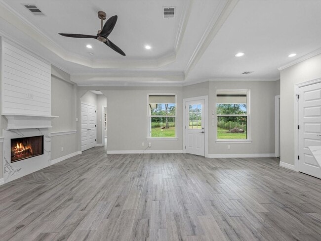 Building Photo - 14606 Half Cir