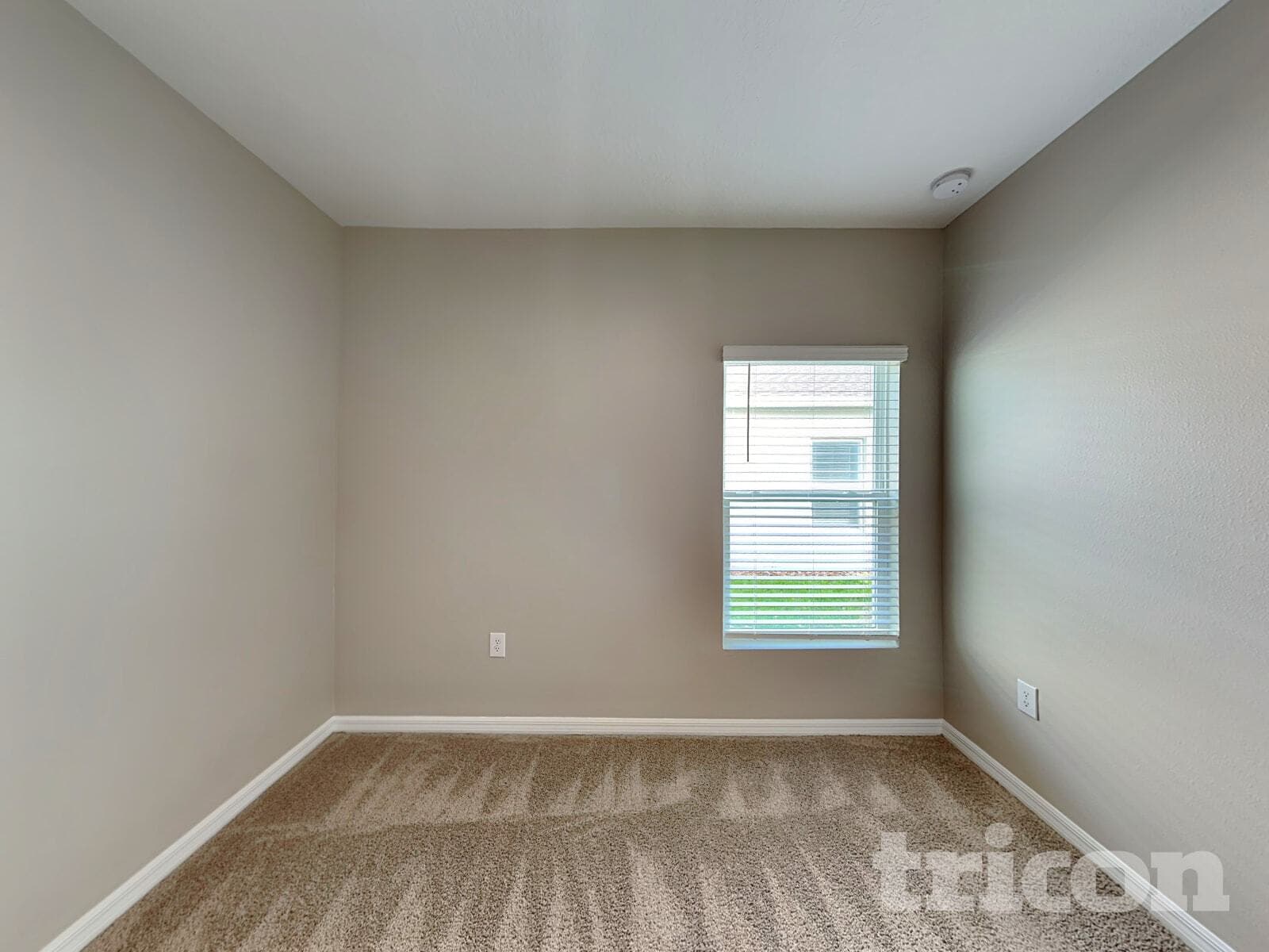 Building Photo - 212 Garnet Ave