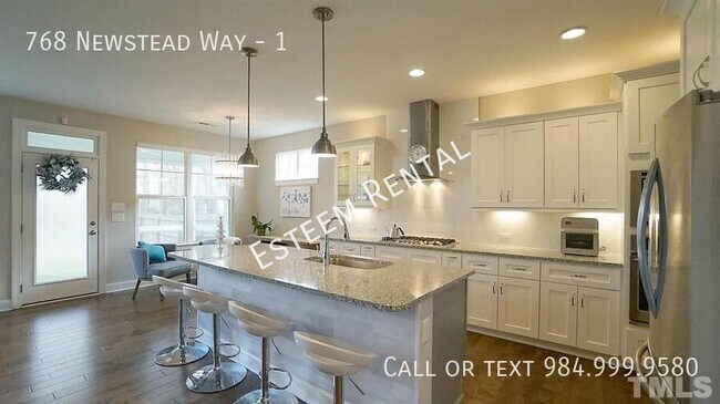 Building Photo - 768 Newstead Way