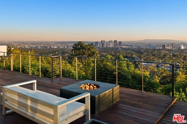 Building Photo - 10134 Angelo View Dr