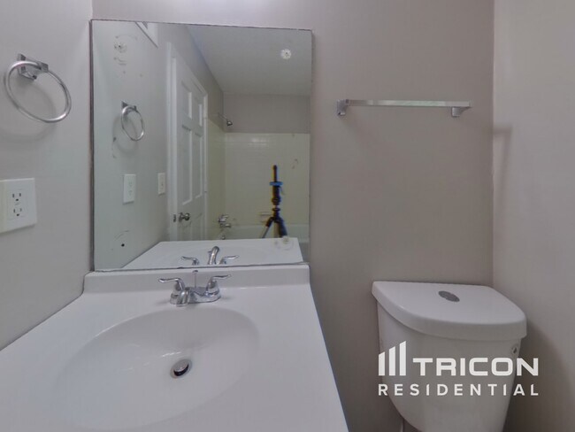 Building Photo - 4539 Riverwood Cir