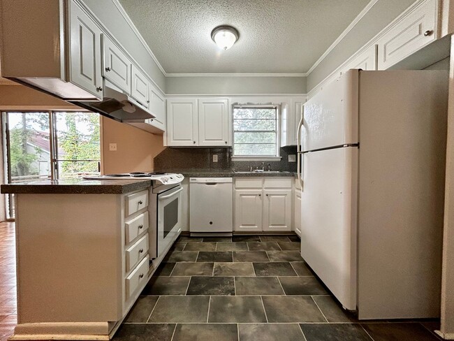 Building Photo - 11814 Ashwood Dr