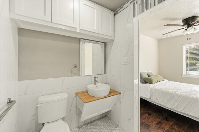 Building Photo - 24527 Appian Ridge