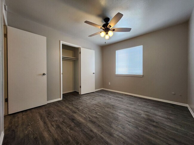 Building Photo - 4303 Ericson Dr