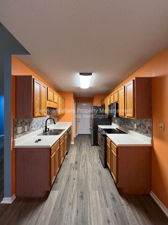 Building Photo - 2439 Redoubt Ave