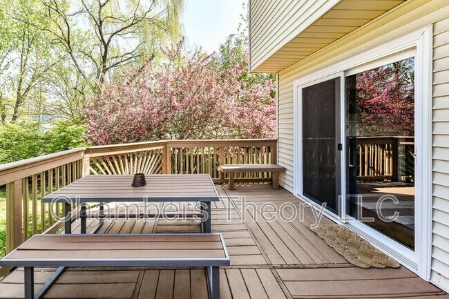 Building Photo - 1412 Kingsvale Cir