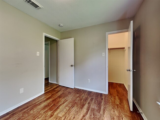 Building Photo - 3703 Nutwood Ln