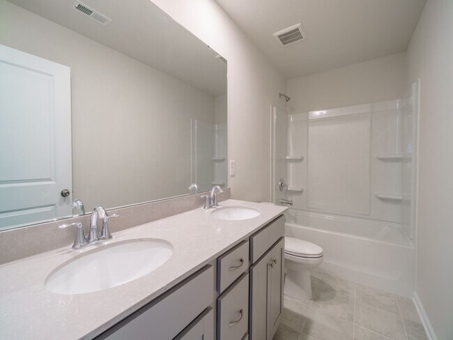 Building Photo - Brand New 5 Bedroom 3 full baths in Steele...