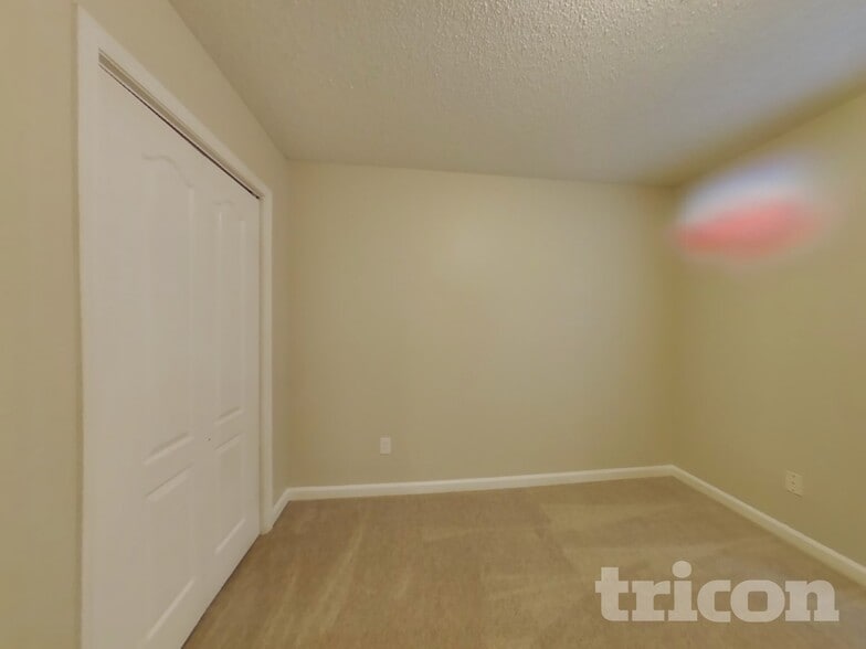 Building Photo - 148 N Creek Trail