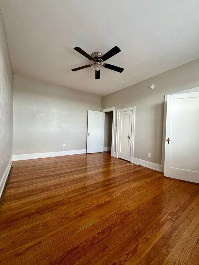 Building Photo - 1 Bedroom/1 Bath in the Historic District