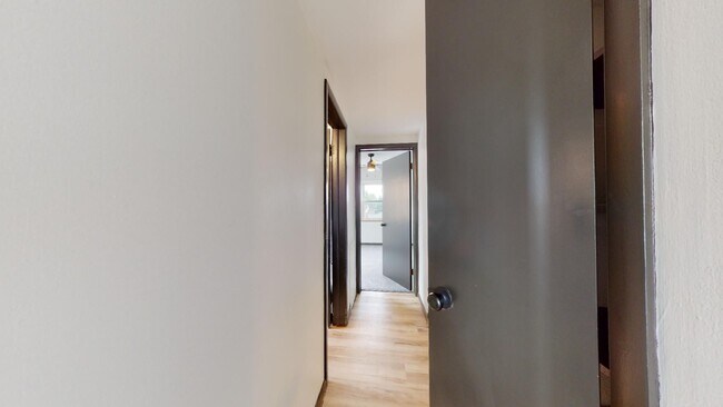 Building Photo - Parma - Ridgewood Lofts - 1 bedroom unit.